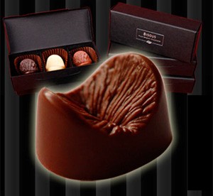 Doceria lança chocolate com formato de ânus de modelo