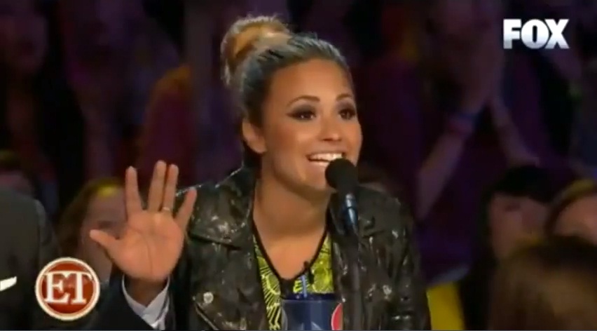 Um calouro disse no programa X Factor que Demi Lovato usa auto-tune