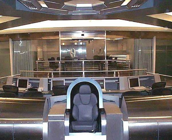 Diretor da NSA constrói sala réplica da ponte de comando da nave Enterprise de Star Trek