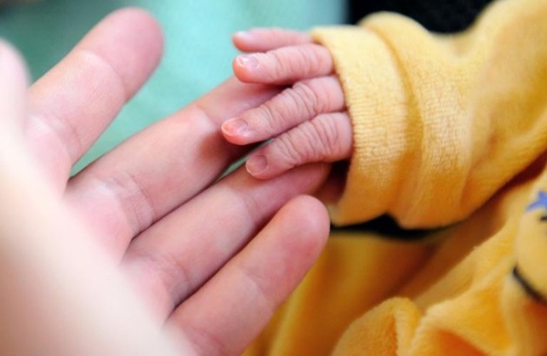 Declarado morto, bebê chinês começou a chorar no momento da cremação-1
