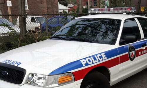 Polícia do Canadá procura por quatros mulheres acusadas de estuprar rapaz