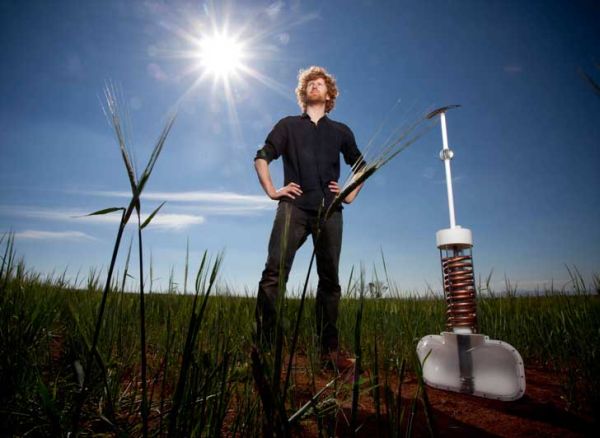 Australiano desenvolve sistema que transforma ar em água potável