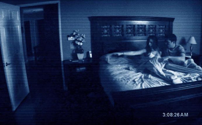 Homem tenta gravar atividade paranormal, mas acaba descobrindo traição